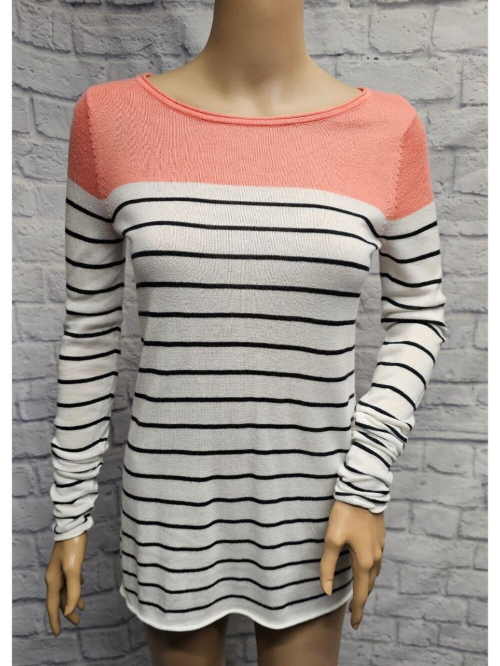 NWT Elle XS Coral White Black Striped Thin Knit Curled Table Tunic Sweater Top